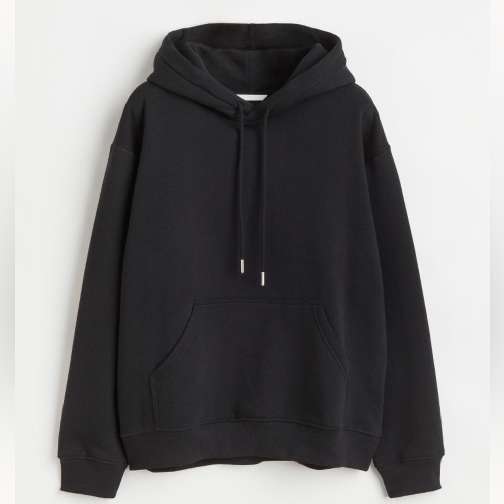 Black basic hoodie